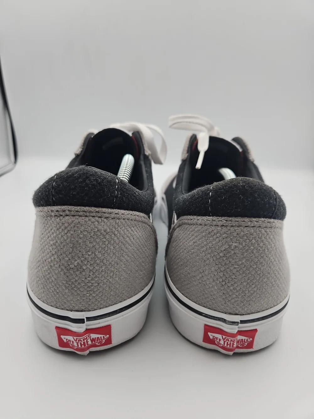 Vans Men’s Black & Grey Low-Top Skate Sneakers
